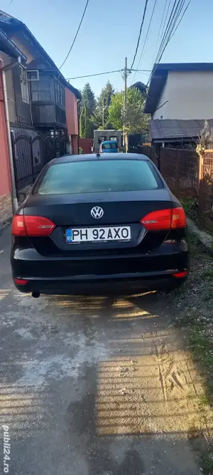 Volkswagen Jetta  - imagine 2