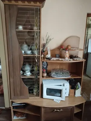 Vând mobilă modulară living compus din 4 corpuri,stare foarte bună  - imagine 3