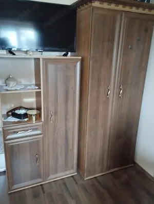 Vând mobilă modulară living compus din 4 corpuri,stare foarte bună  - imagine 2
