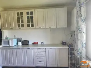 Ap 2 camere  Fratelia-Girocului , 2 balcoane, et 2  centrala - imagine 2