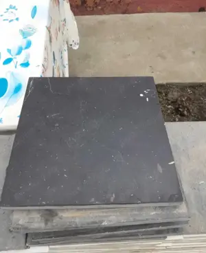 Vând marmură neagră - imagine 3