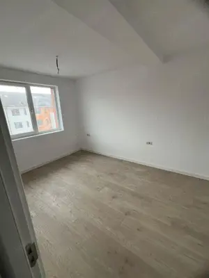 3 camere 2 bai terasa de 10 mp Giroc Lidl - imagine 6