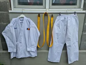 *Kimono Karate Masibo Sport Kumite | 170 cm | centura