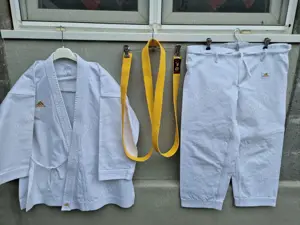 *KIMONO KARATE ADIDAS KATA  Gold | 165 cm | centura galben