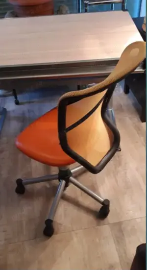 Biroul de lucru ideal pentru Dvs. sau pentru copilul Dvs. - imagine 4