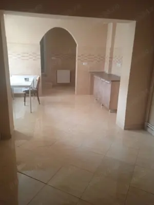 Casa cu etaj de vanzare zona 14Mai