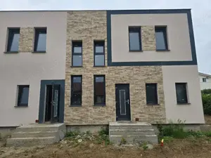 Vand duplex  in Sinmartin , SC110, P+E, ter 270 , gaz , constr 2024, izolatie de 10. - imagine 2