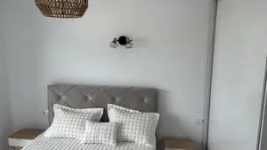 Închiriez apartament cu 2 camere  - imagine 8