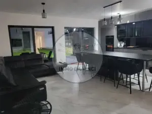 Casa cu PISCINA 248 mp utili + 580 mp teren si 2 garaje - Cart. Iris - imagine 5