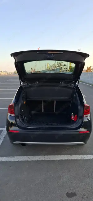 BMW X1 Xdrive 18d - imagine 8