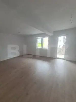 Apartament finisat, finisaje noi, semidecomandat, 3 camere - imagine 2