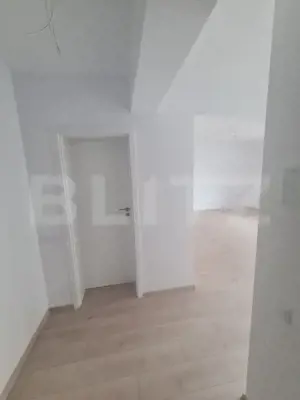 Apartament finisat, finisaje noi, semidecomandat, 3 camere - imagine 11