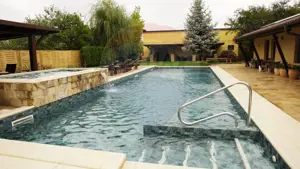 Vilă cu parc, piscină, jacuzzi și foișor, panouri fotovoltaice - imagine 5