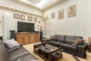 Vilă cu parc, piscină, jacuzzi și foișor, panouri fotovoltaice - imagine 10