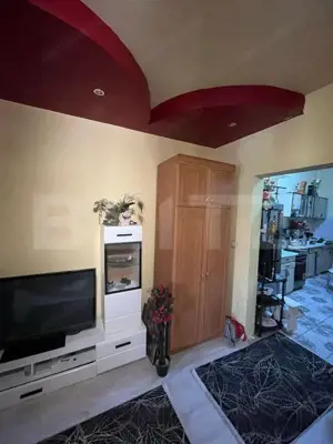 Doua apartamente, zona centrala - imagine 2