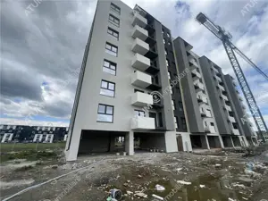 Apartament de 2 camere balcon si debara  zona Doamna Stanca - imagine 3