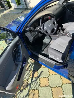 Vand  Hyundai Elantra - imagine 5