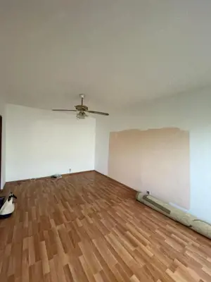 Garsoniera de vanzare, 24 mp, zona Combinat - imagine 2