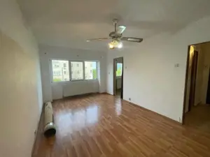 Garsoniera de vanzare, 24 mp, zona Combinat