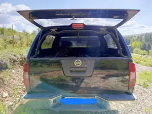 Vând camioneta Nissan Navara  - imagine 7