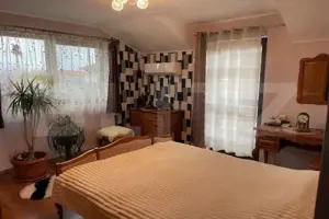 Casa de vanzare, cu 4 camere, 140 mp, zona Strada Dara - imagine 2