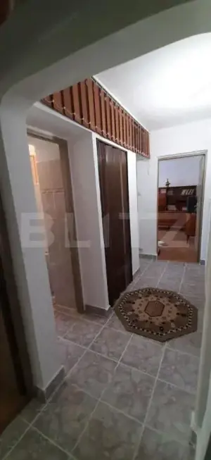 Apartament de vanzare, cu 3 camere, 56 mp, zona Micro 5 - imagine 2 Apartament de vanzare, cu 3 camere, 56 mp, zona Micro 5 - imagine 2