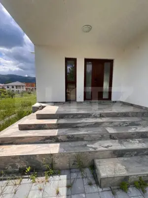 Duplex nou, 305 mp utili, grădină și terasă, zona Cisnădie, Sibiu