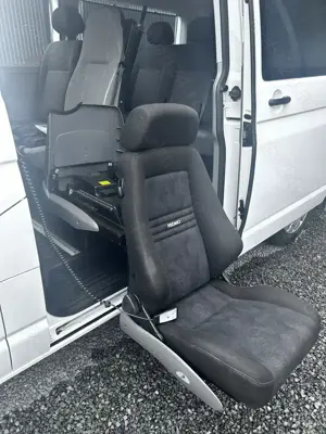 Volkswagen Caravelle 4x4 lang-8 locuri -2.0tdi 140cp - imagine 8