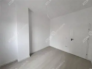 Apartament cu 3 camere 2 bai si 2 balcoane zona Rahovei Sibiu - imagine 2