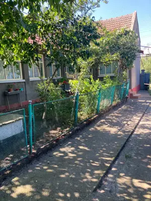 Cas  cu garaj si gradina la Vucova - imagine 3