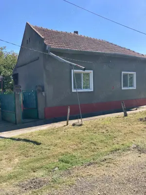 Cas  cu garaj si gradina la Vucova