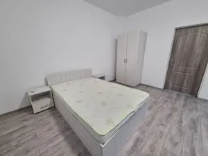 Calea Martirilor - apartament 2 camere decomandate + living, parterul unei vile, loc de parcare