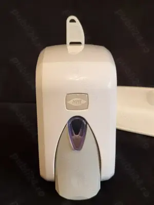 Set 3 accesorii baie, bara prosop, dozator sapun si polita raft baie - imagine 3