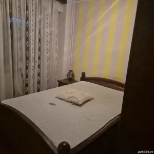 închiriez apartament