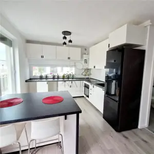 BUZIASULUI - 3 cam - decom - 1 loc de parcare - amenajat modern