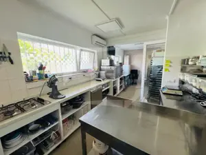 Afacere la cheie, laborator de cofetarie, zona Vivo