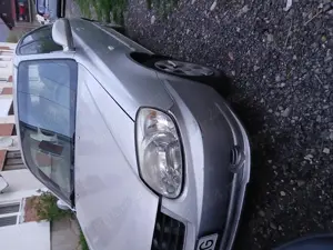 Hyundai accent 1.4 - imagine 4