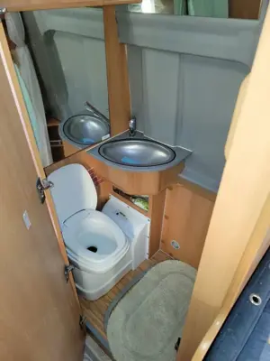 Autorulote (camper) Van Possl 2 win lucuri 2+1 dormit 2009 70000km  3000cc 194 cai citroen jumper - imagine 2