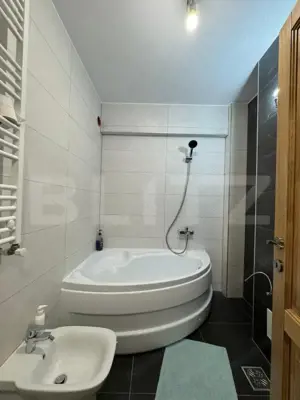Apartament 2 camere, etaj 1, renovat complet, zona Mărășești - imagine 7