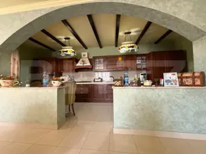 Casa individuala cu 10 camere si piscina, in Zona Dambovita COMISION 0 - imagine 12