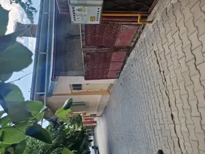 Casa batraneasca nelocuibila de vanzare