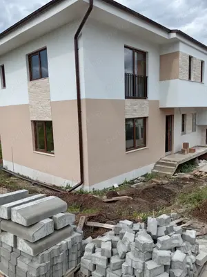 Vand casa 2 Locuinte cuplate pe 2 niveluri (P+1E), pozitionata in Dezmir, cu o panorama deosebita as - imagine 6