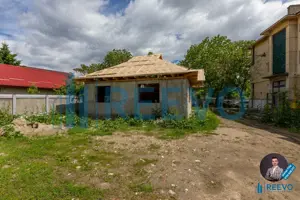 Casă de vânzare, centrală, pe str. Oituz, Bacău - imagine 3