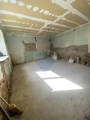 Apartament la casă în zona centrală! - imagine 4