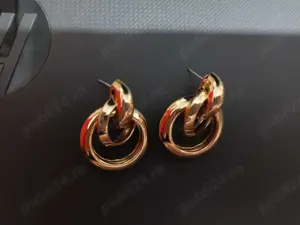 Cercei clasici auriti