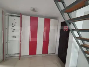 Apartament 3 camere, 48 mp | Etaj 3 | Curte comună și parcare. - imagine 7