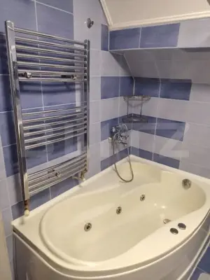 Apartament 3 camere, 48 mp | Etaj 3 | Curte comună și parcare. - imagine 8