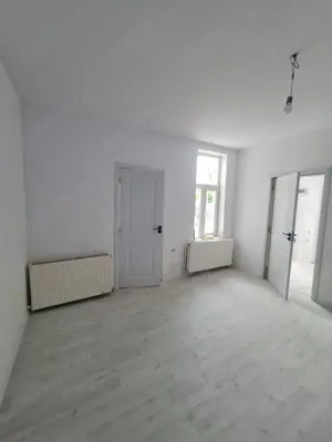 Vanzare casa regim parter, in Galati, langa Spitalul CFR, sup. teren 170mp - imagine 13