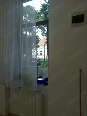 PF dau in chirie spatiu 33mp pretabil birou sau alte avtivitatizona centrala - imagine 2