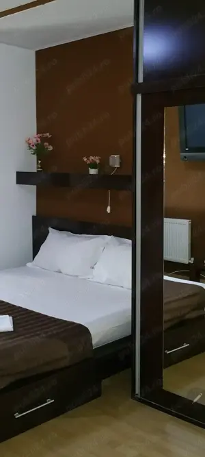 Vilă, pensiune lângă plajă. Mamaia nord. Str D14 Nr.7A. 11 camere, dotată pentru cazare.